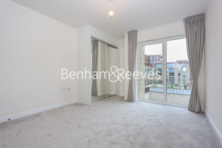 2 bedrooms flat to rent in Fritillary Apartments, Harewood Avenue, NW7-image 3