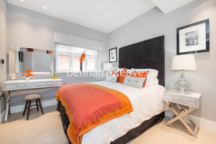 3 bedrooms flat to rent in Lyndhurst Road, Hampstead, NW3-image 7