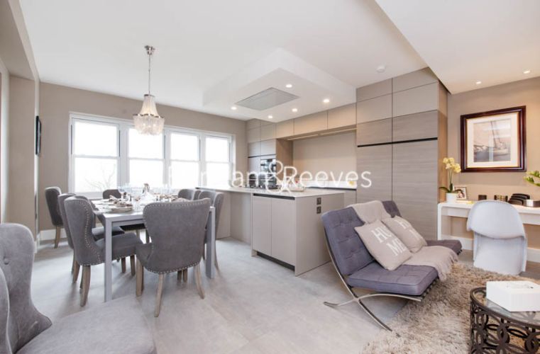 3 bedrooms flat to rent in Lyndhurst Road, Hampstead, NW3-image 13