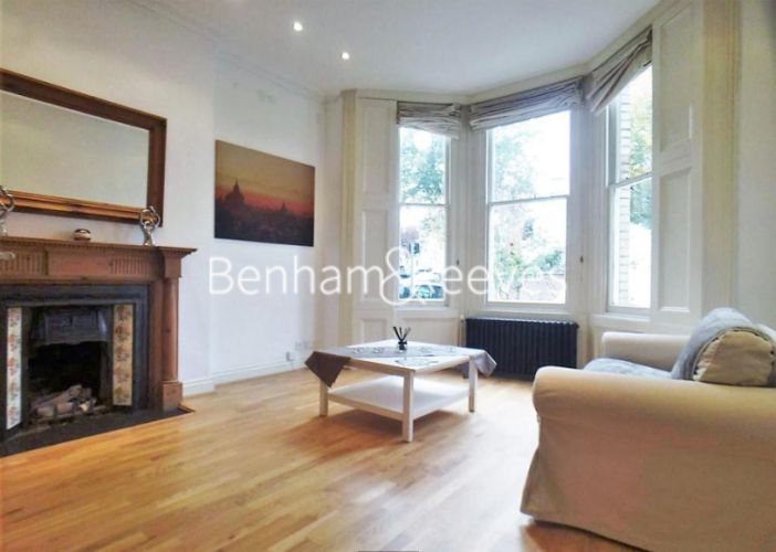 2 bedrooms flat to rent in Gayton Crescent, Hampstead, NW3-image 1