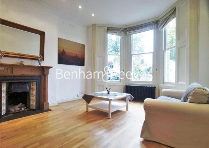 2  bedrooms flat to rent in Gayton Crescent, Hampstead, NW3-image 1