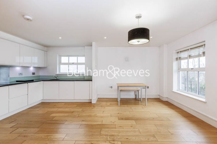 3  bedrooms flat to rent in Adelaide road, Hampstead, NW3-image 1