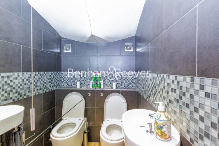 3  bedrooms flat to rent in Adamson Road, Hampstead, NW3-image 9