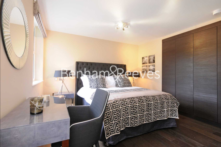 3 bedrooms flat to rent in Boydell Court, St. Johns Wood Park, NW8-image 6