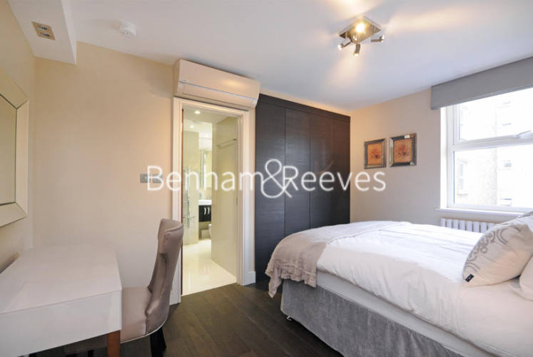 3 bedrooms flat to rent in Boydell Court, St. Johns Wood Park, NW8-image 7