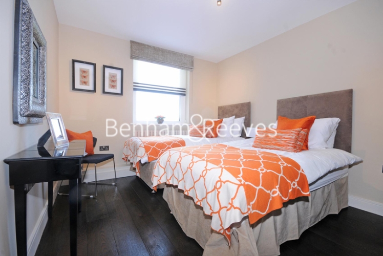 3  bedrooms flat to rent in Boydell Court, St. Johns Wood Park, NW8-image 6