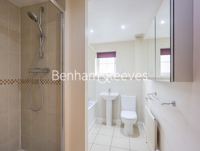 2  bedrooms flat to rent in Honiton Gardens, Hampstead, NW7-image 9