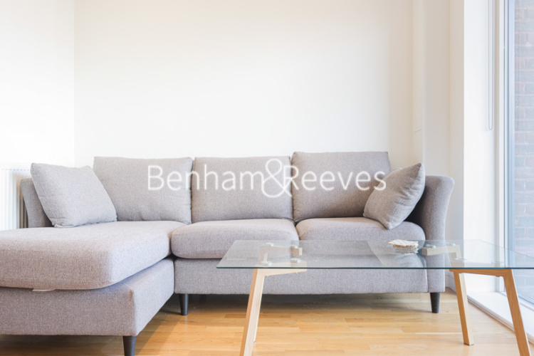 1 bedroom flat to rent in Shearwater Drive, Hampstead, NW9-image 1