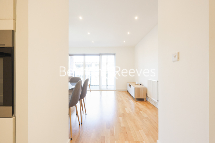 1  bedroom flat to rent in Shearwater Drive, Hampstead, NW9-image 14