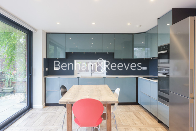 3  bedrooms flat to rent in Nassington Road, Hampstead, NW3-image 7