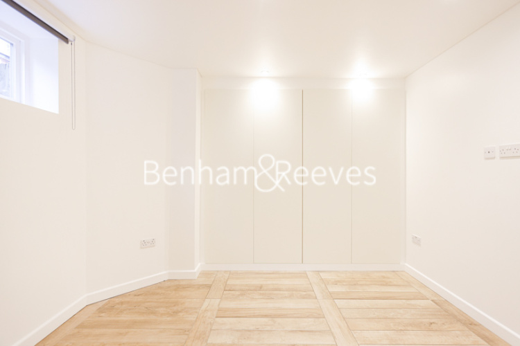 3  bedrooms flat to rent in Nassington Road, Hampstead, NW3-image 8