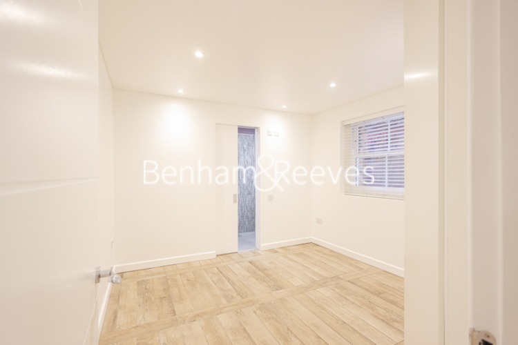 3 bedrooms flat to rent in Nassington Road, Hampstead, NW3-image 13