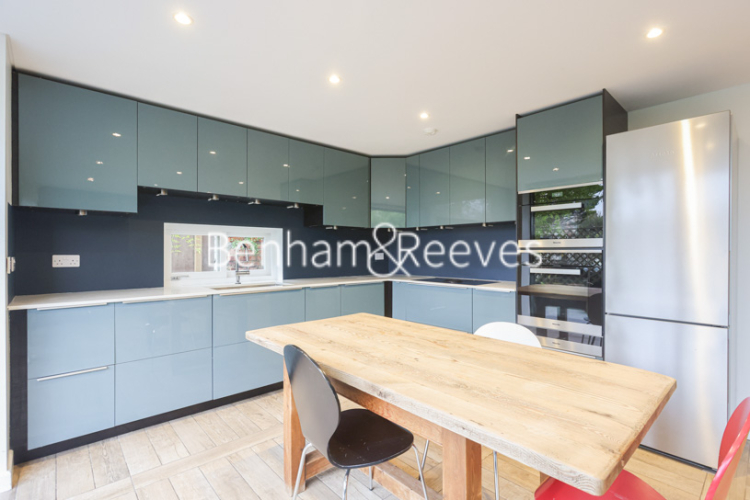 3 bedrooms flat to rent in Nassington Road, Hampstead, NW3-image 17