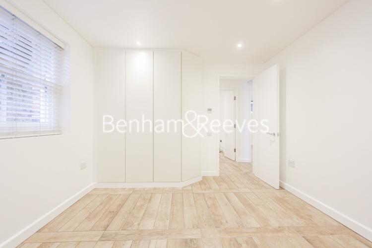 3 bedrooms flat to rent in Nassington Road, Hampstead, NW3-image 18