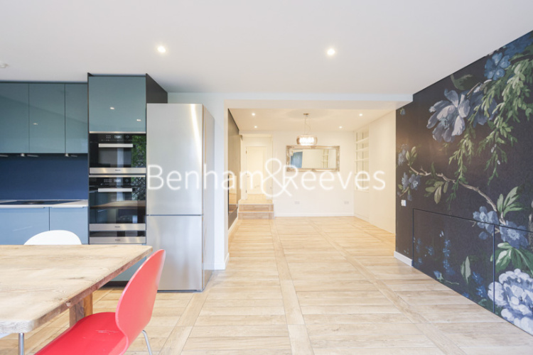 3  bedrooms flat to rent in Nassington Road, Hampstead, NW3-image 20