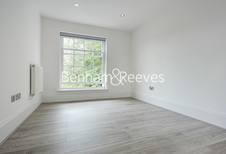 2  bedrooms flat to rent in Royal Drive, Friern Barnet, N11-image 8