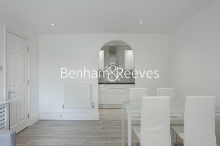 2  bedrooms flat to rent in Royal Drive, Friern Barnet, N11-image 12