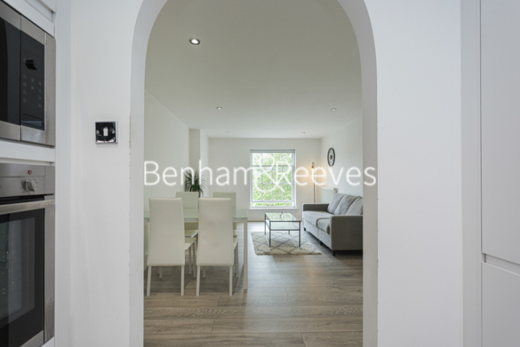2  bedrooms flat to rent in Royal Drive, Friern Barnet, N11-image 17