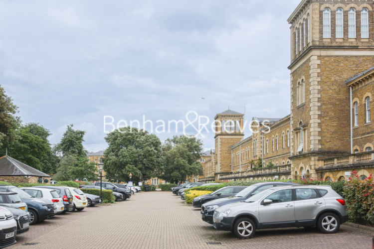 2  bedrooms flat to rent in Royal Drive, Friern Barnet, N11-image 24