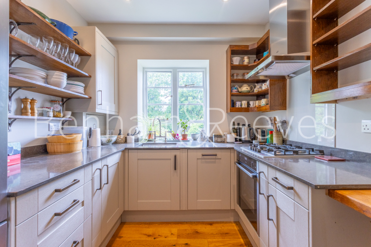 2  bedrooms flat to rent in Wedderburn Road, Hampstead, NW3-image 2