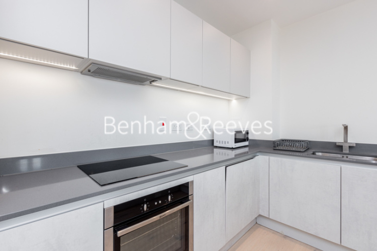 2  bedrooms flat to rent in Burghley House, Royal Engineers Way, NW7-image 2