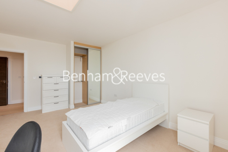 2  bedrooms flat to rent in Burghley House, Royal Engineers Way, NW7-image 4