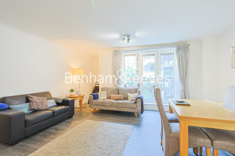 3  bedrooms flat to rent in Regents Plaza Apartments, Greville Road, NW6-image 1