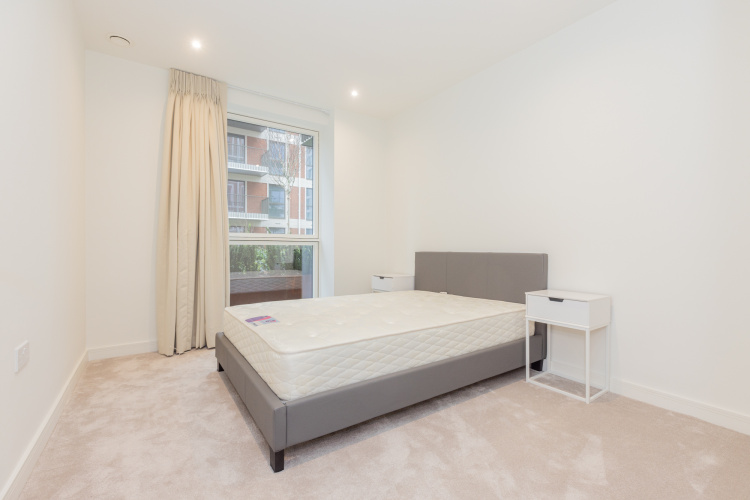 2  bedrooms flat to rent in The Hyde, West Hendon, NW9-image 13