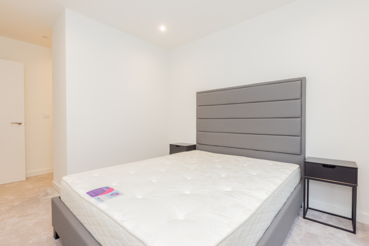 2  bedrooms flat to rent in The Hyde, West Hendon, NW9-image 16