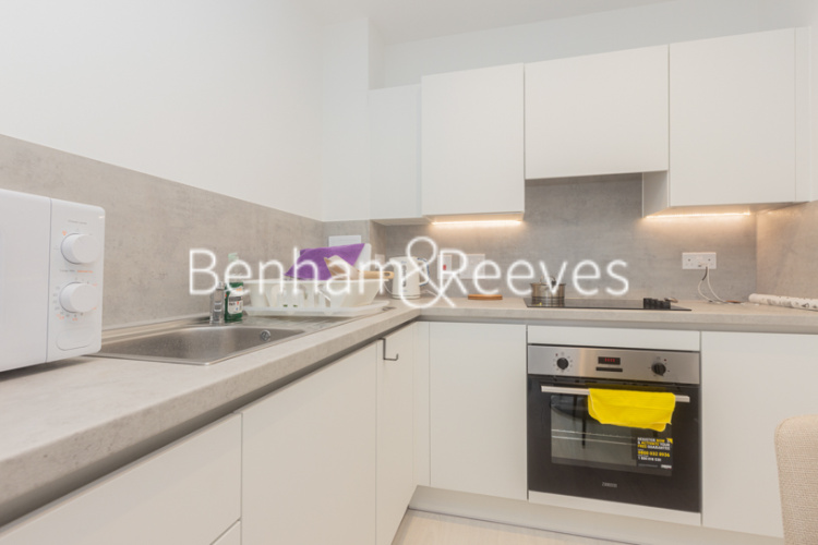 1  bedroom flat to rent in Perryfield Way, Hampstead, NW9-image 2