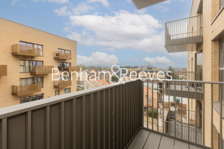 1  bedroom flat to rent in Perryfield Way, Hampstead, NW9-image 5