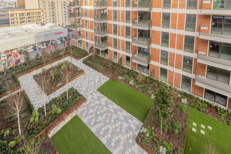 2  bedrooms flat to rent in Bower House, Silkstream, NW9-image 5