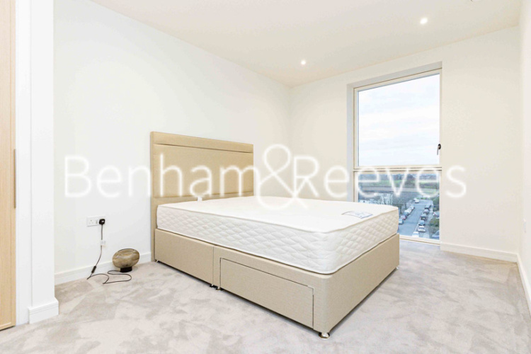 1  bedroom flat to rent in Henshaw Parade, Hampstead, NW9-image 4