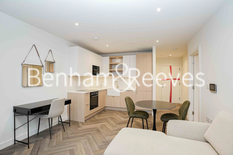 1  bedroom flat to rent in Henshaw Parade, Hampstead, NW9-image 14