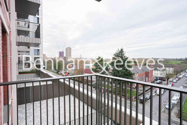 1  bedroom flat to rent in Henshaw Parade, Hampstead, NW9-image 19