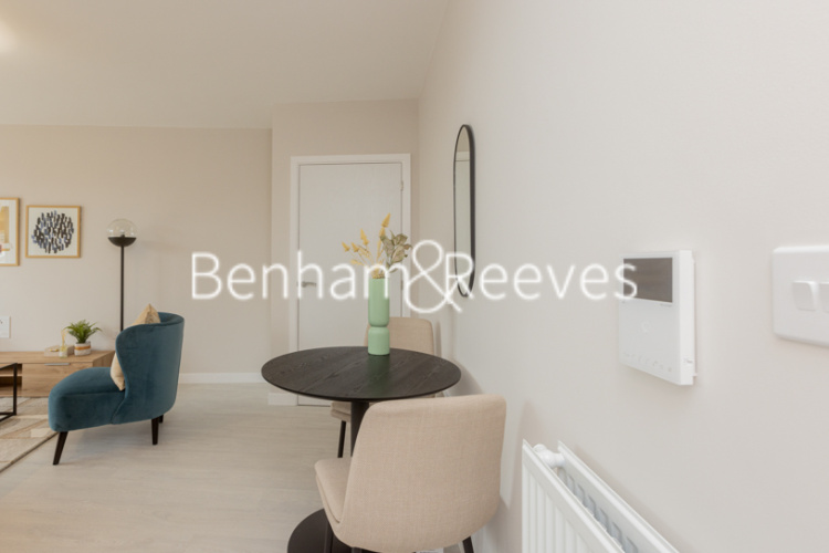 1  bedroom flat to rent in Perryfield Way, Hendon, NW9-image 13