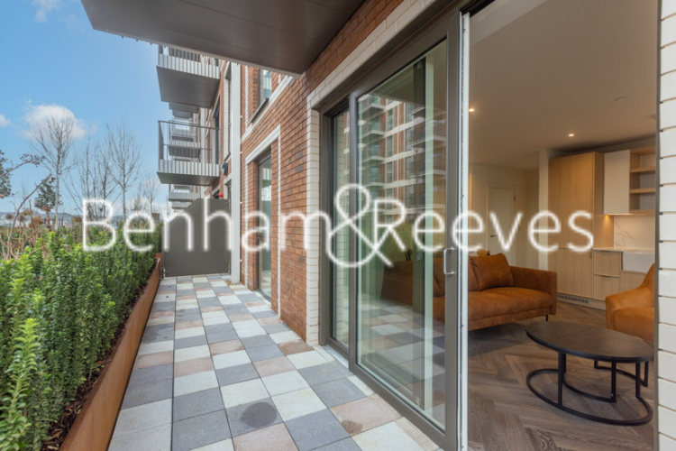 1  bedroom flat to rent in The Hyde, West Hendon, NW9-image 6