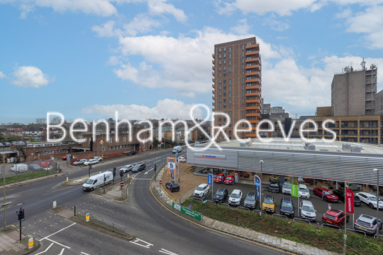 1  bedroom flat to rent in The Hyde, West Hendon, NW9-image 7