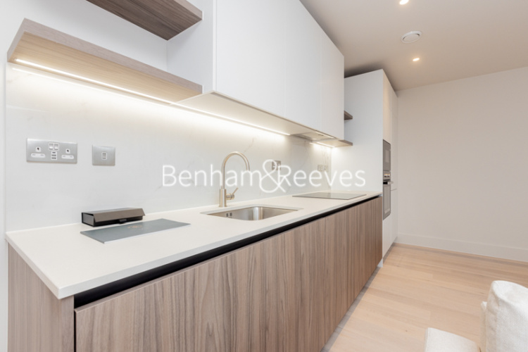 2  bedrooms flat to rent in West Hampstead Central, West End Lane, NW6-image 2