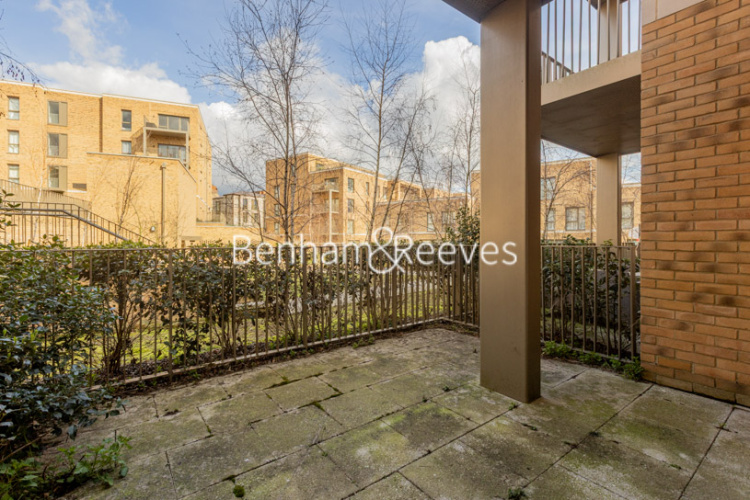 1  bedroom flat to rent in Buttercup Apartments, Milbrook Park, NW7-image 5
