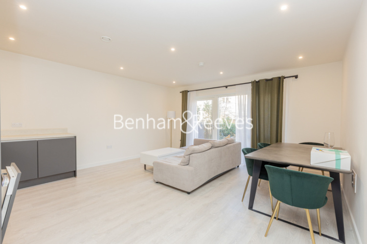 1  bedroom flat to rent in Buttercup Apartments, Milbrook Park, NW7-image 11