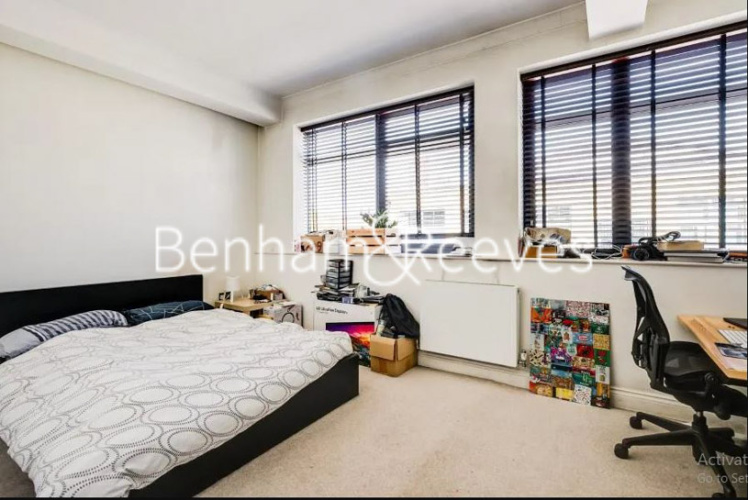 4  bedrooms flat to rent in Villiers Road, Willesden, NW2-image 3