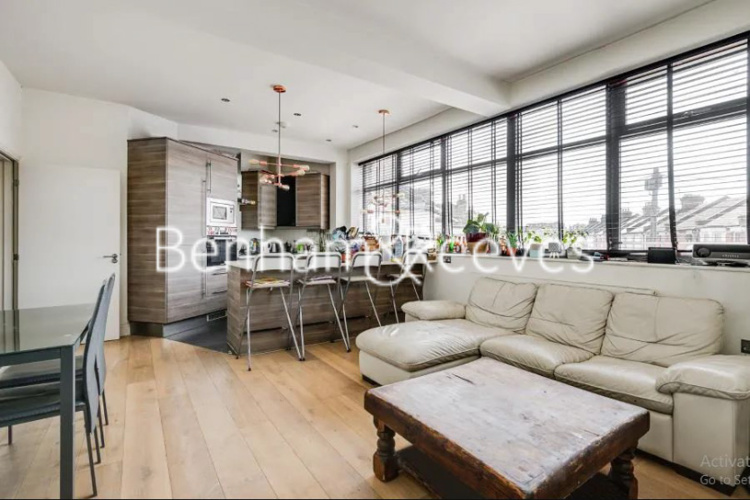 4  bedrooms flat to rent in Villiers Road, Willesden, NW2-image 5