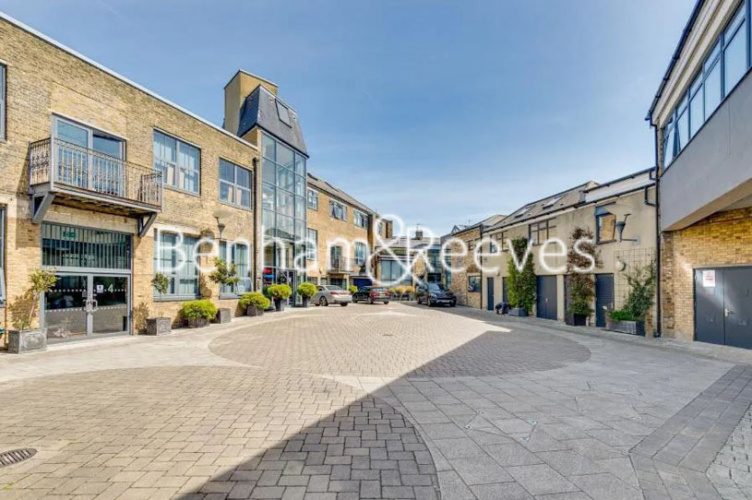 4  bedrooms flat to rent in Villiers Road, Willesden, NW2-image 9
