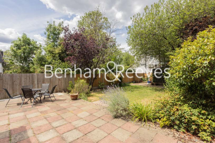 4  bedrooms flat to rent in Woodlands, Hampstead, NW11-image 6