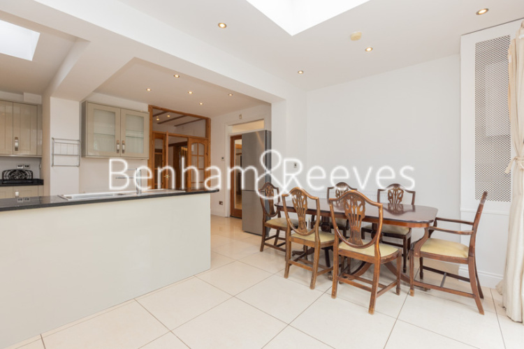 4  bedrooms flat to rent in Woodlands, Hampstead, NW11-image 10