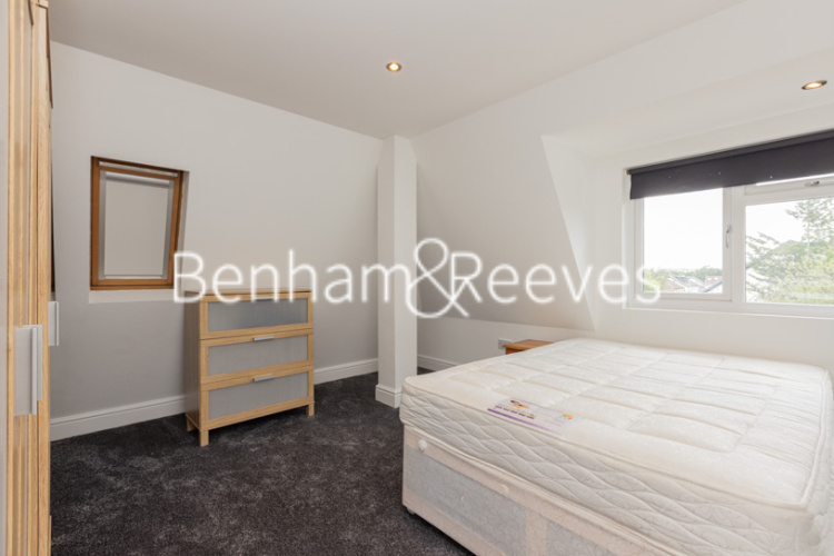 4  bedrooms flat to rent in Woodlands, Hampstead, NW11-image 16