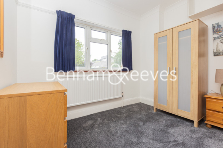 4  bedrooms flat to rent in Woodlands, Hampstead, NW11-image 22