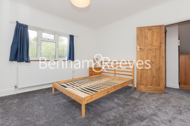 4  bedrooms flat to rent in Woodlands, Hampstead, NW11-image 26