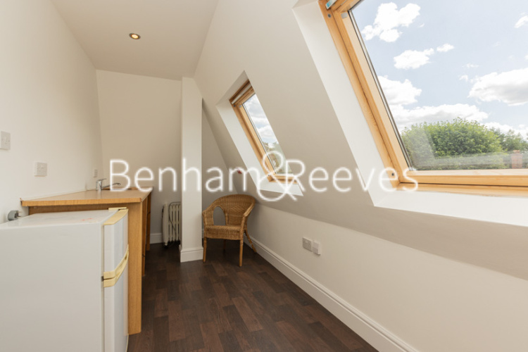 4  bedrooms flat to rent in Woodlands, Hampstead, NW11-image 27